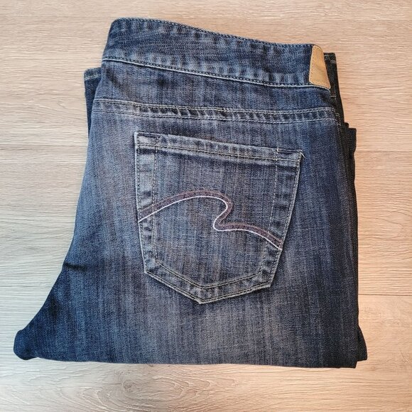 Maurices Jeans Size 14 L Ashlyn Bootcut Mid Rise Medium Light Wash Western - Picture 3 of 10